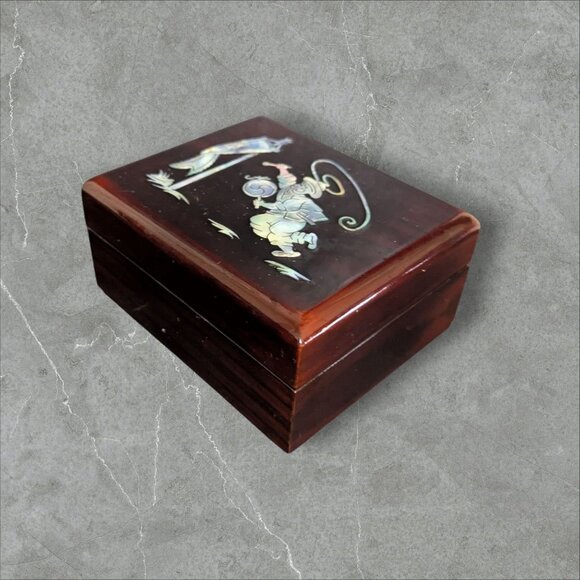 Vintage Wooden Trinket Box With Inlaid Mother-Of-Pearl Design - Picture 1 of 8